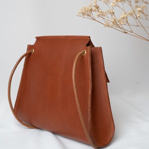 Crossbody shoulder bag Leather purse for women Handstitched leather with wood Amber terricotta leather image 8