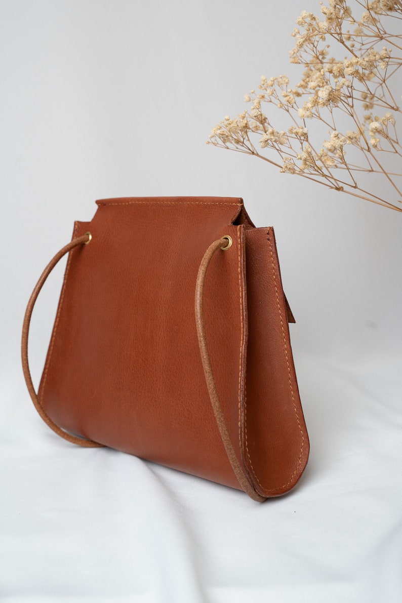 Crossbody shoulder bag Leather purse for women Handstitched leather with wood Amber terricotta leather image 8