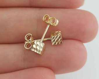 14K Solid Gold Cube Stud Earring 0.16 İnches - Bridesmaid Souvenir- Gift For Mom