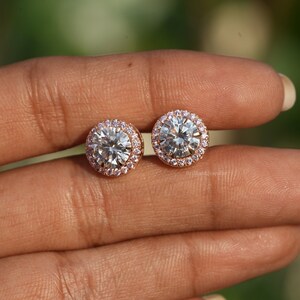 2CT Round Solitaire Halo Stud Earrings 14K Solid Gold 7MM Round Cut Moissanite Studs Screw back Stud Anniversary Gift For Wife Earrings