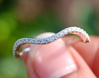 1.30 MM Free Style Wave Band Diamant Ring Volle Ewigkeit Hochzeit Curve Band Pave Stacking Band Dainty Moissanite Curve Wave Passendes Band