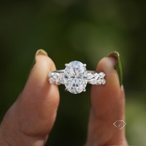 3Ct Oval Moissanite engagement Ring Set 14K White Gold Cluster Engagement Ring Vintage Marquise Wedding Ring Bridal Set Anniversary Gift
