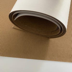 36,5 cm x 1,18 m 6 piezas Hojas de flauta E abiertas marrón / blanco 14,37 pulgadas x 46,45 pulgadas, hojas de flauta E abiertas de cartón corrugado