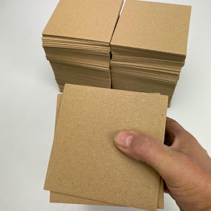 200 minitarjetas de cartón con forma de flauta E de 10 cm x 10 cm (3,93 pulgadas x 3,93 pulgadas)