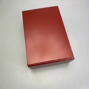 5 cajas de cartón corrugado para envíos, cajas postales de Royal Mail para paquetes pequeños, para empresas, almacenamiento o regalos (25 x 17 x 8 cm, rojo/blanco)