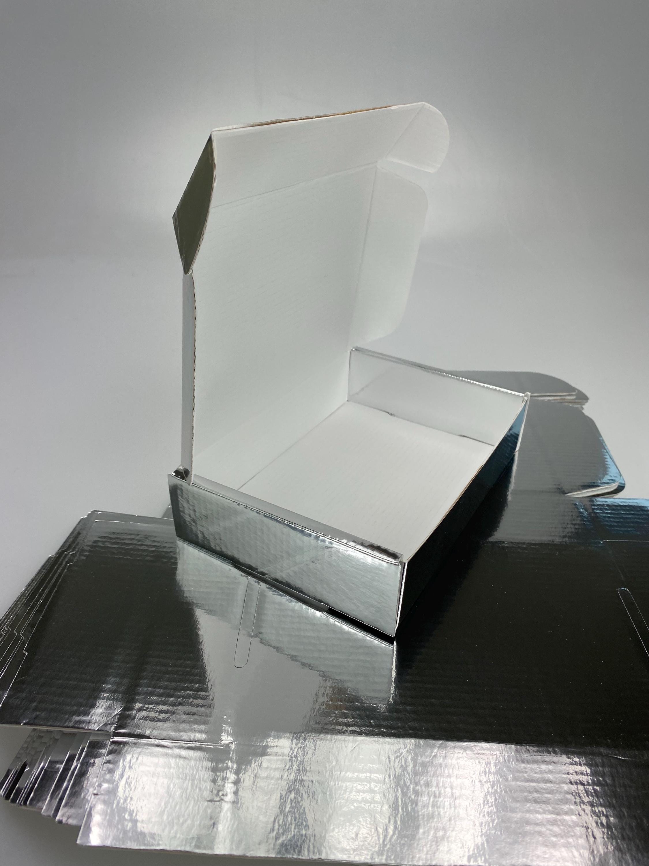 15 "Metallic effect" Corrugated Cardboard Shipping Boxes, Small Parcel Boxes, Business, Storing or Gift (15,5x11x3,5cm,metallic /white)