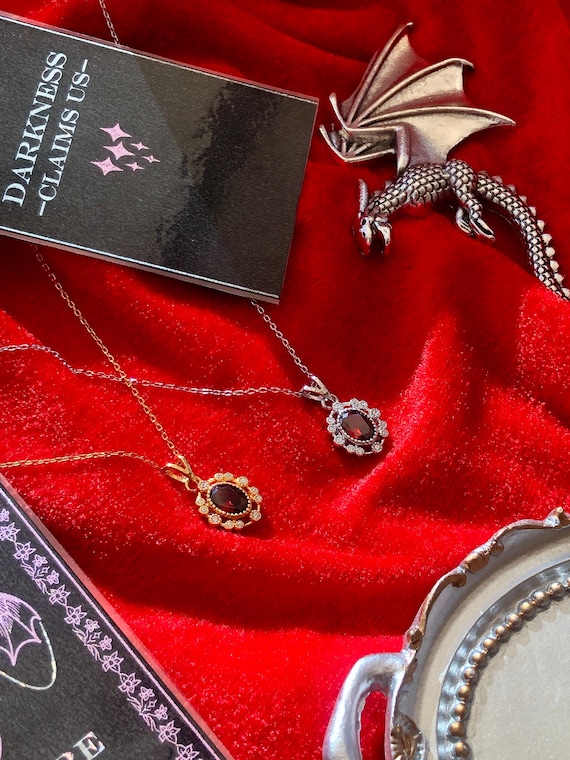 Witch Queen Necklace - Throne of Glass Inspired Jewelry, Manon Blackbeak, The Thirteen, Romantasy Reader Gift