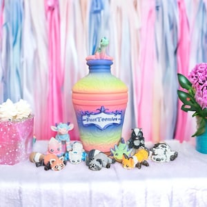 FunTeenies！TikTokで話題沸騰中！ETSYで販売中！