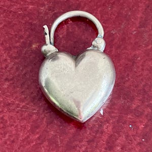 Vintage puffy heart - Etsy 日本 Vintage puffy heart - Etsy 日本
