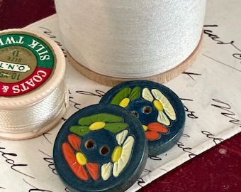 vintage hand painted wooden buttons, retro wooden buttons