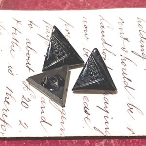 Vintage triangular black Czech glass button set, collectible Art Deco buttons, quirky triangle knitwear buttons, whimsical black button set