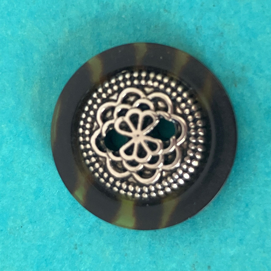 Button Shell Effect Vintage Tortoiseshell Effect Plastic and Metal Button: Two-hole Design ...