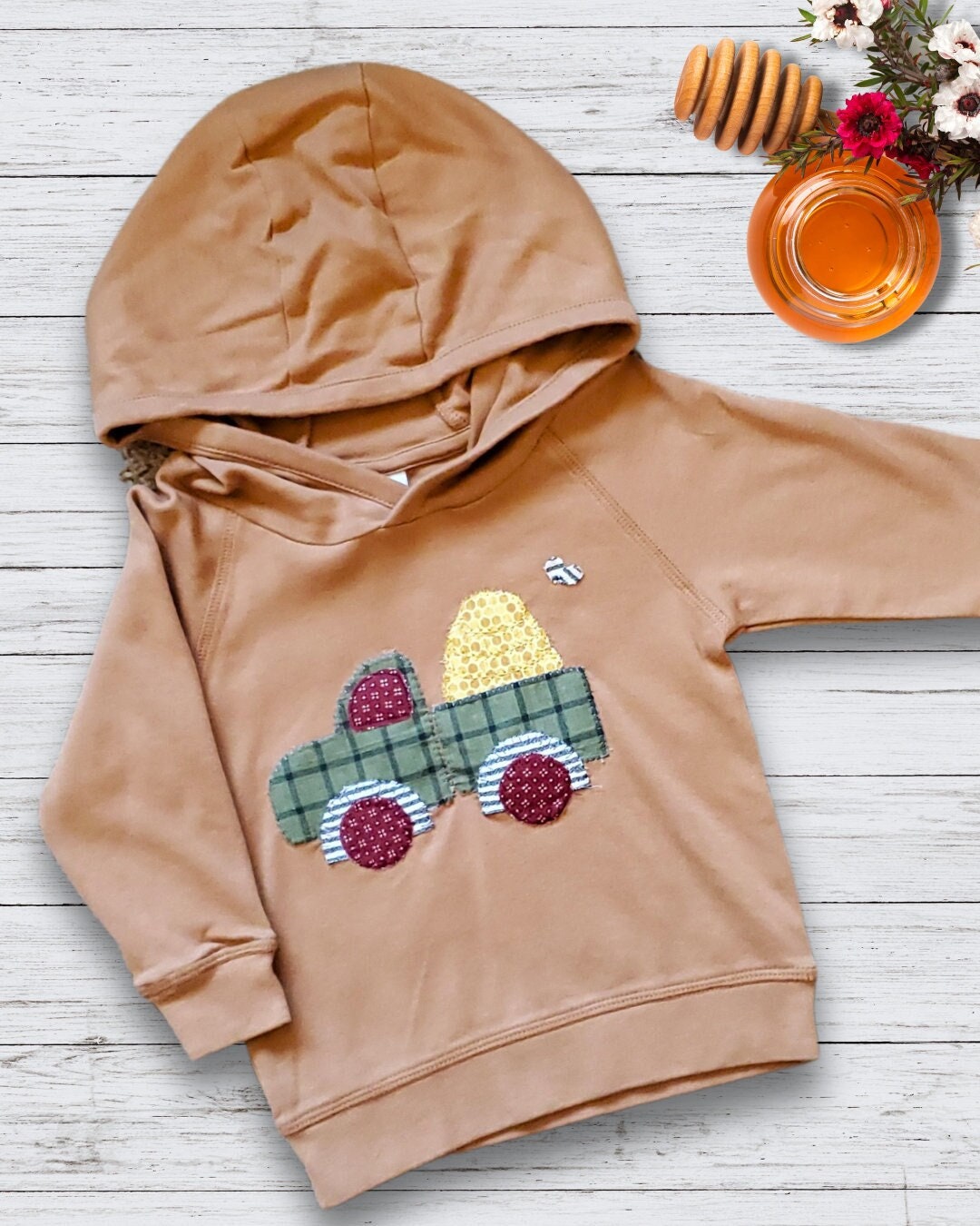 Boutique Baby by Jess - LV inspired bummies + bow! Love it! • • •  #babybummies #baby #babybloomers #babyfashion #babyclothes #babyboutique  #boutiquebabybyjess #babygirl #sisters #pumpkin #fall #pumpkinclothes  #sisterpictures #siblingphot