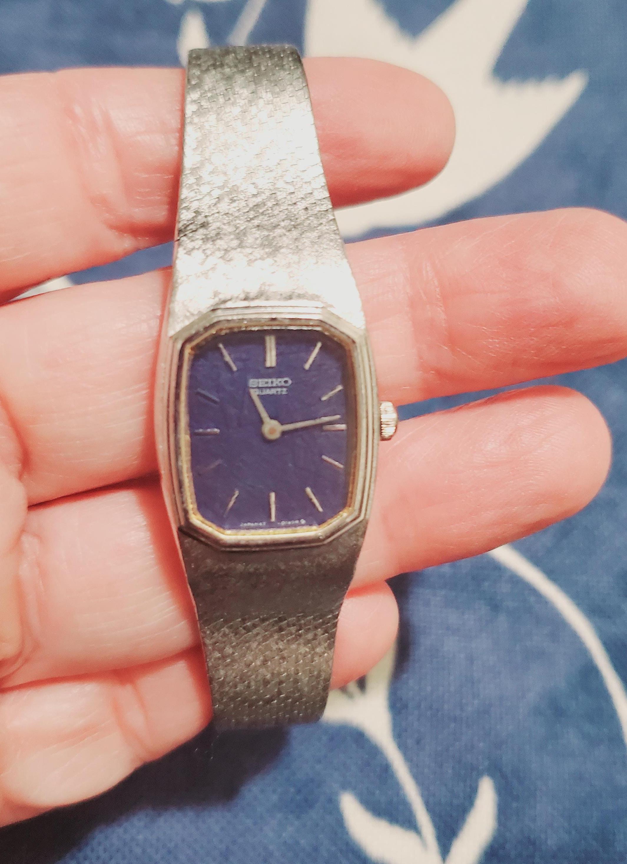 Vintage 1970s Seiko Women display picture 2