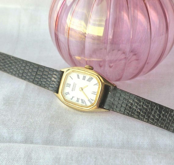 Vintage 1980's Seiko Tank Ladies Watch! Original Band! Roman