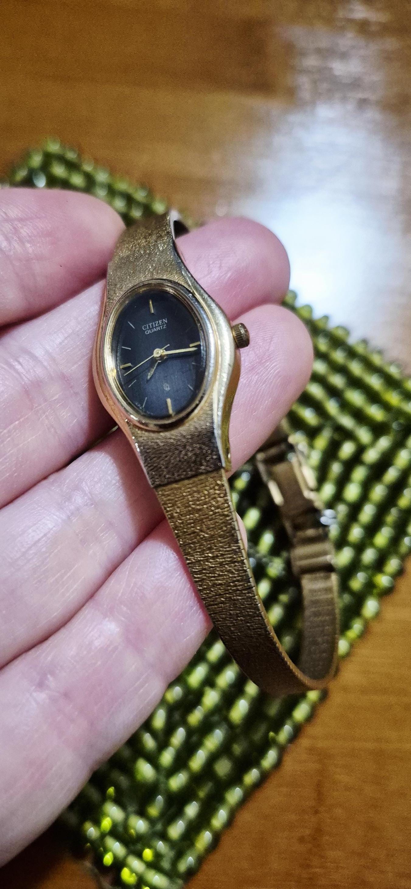 Vintage Citizen Women Watch 14mm Black Dial Gold Tone Hidden Dial New Battery 7\