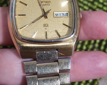 Vintage 1970s Seiko Men's Watch: Square Dial, Original Band! New