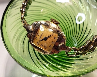 Vintage Benrus Ladies Watch: 1940s Swiss Mechanical 10KT  display picture 1