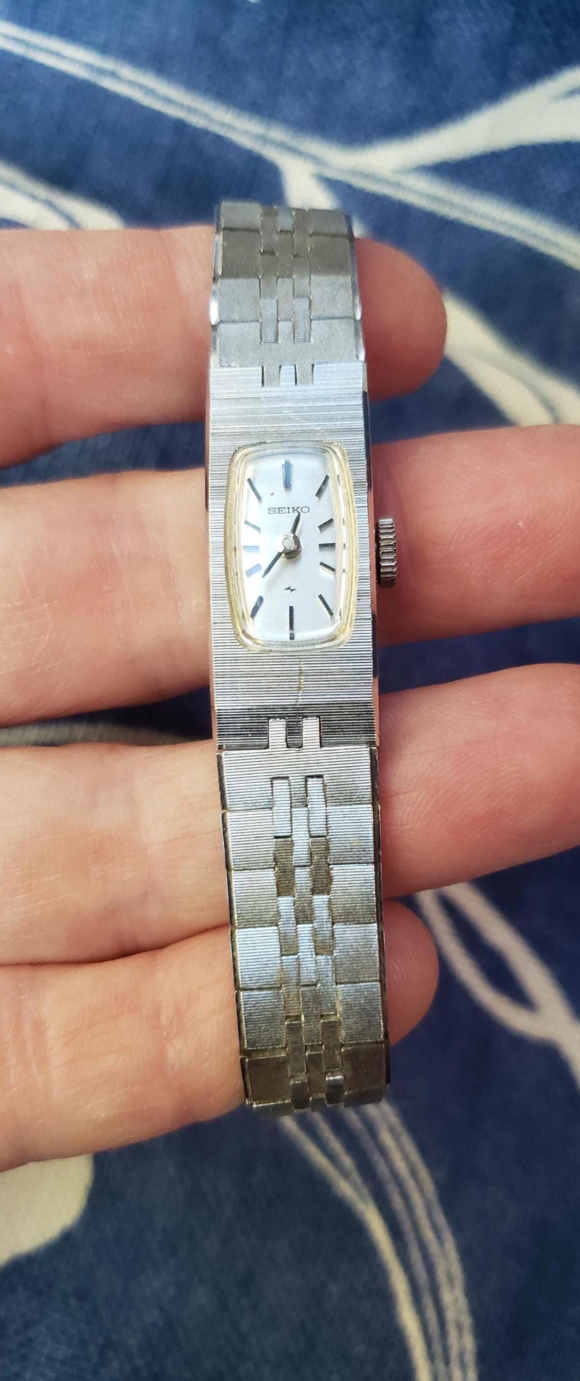 Vintage 1970s Seiko Ladies Tank Mechanical Watch, Silver  display picture 1