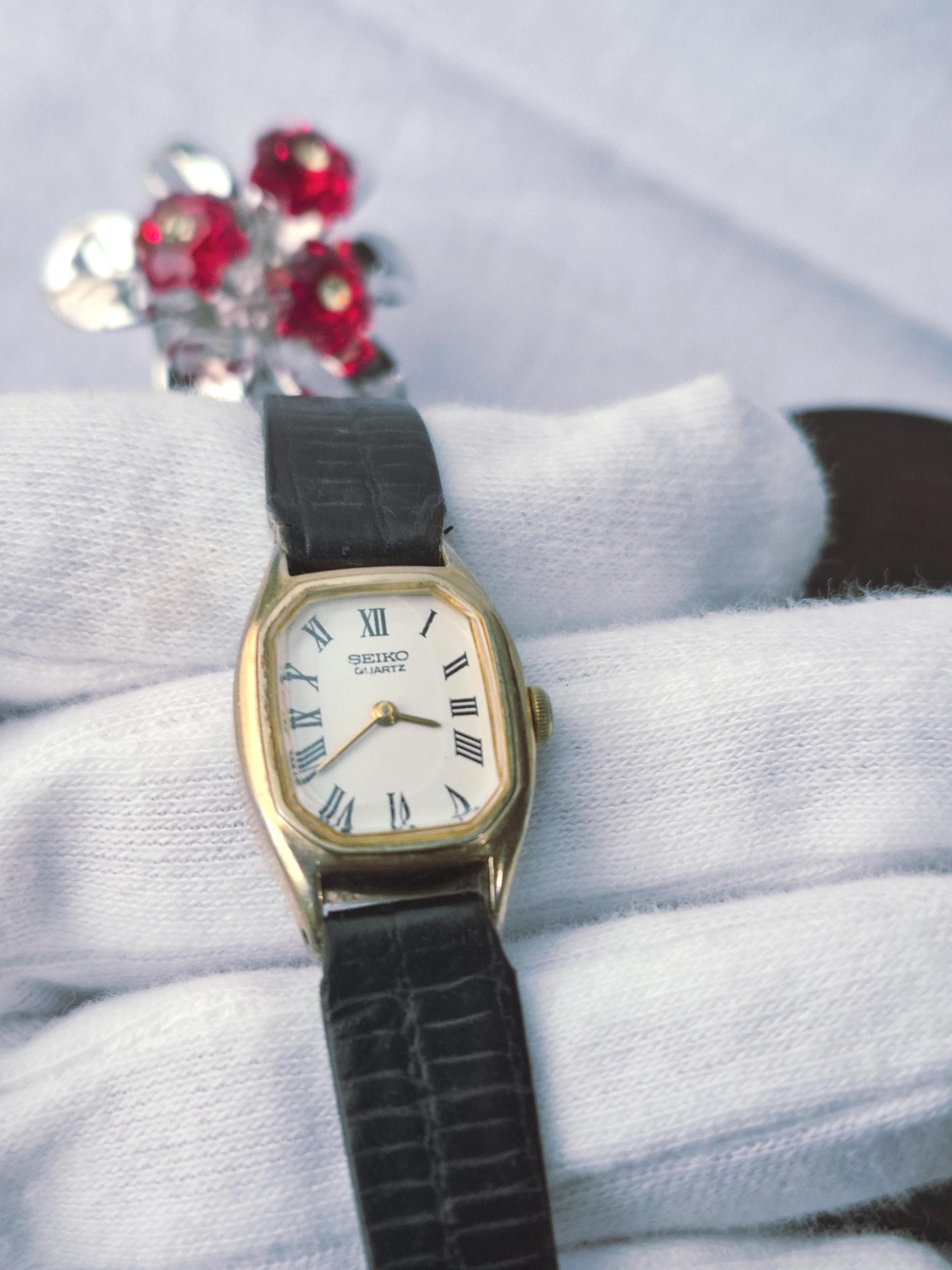 Vintage 1980's Seiko Tank Ladies Watch! Roman Numerals, Beveled