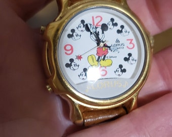 Lorus Musical Mickey Mouse Watch, Two Tunes, Moving Baton  display picture 1