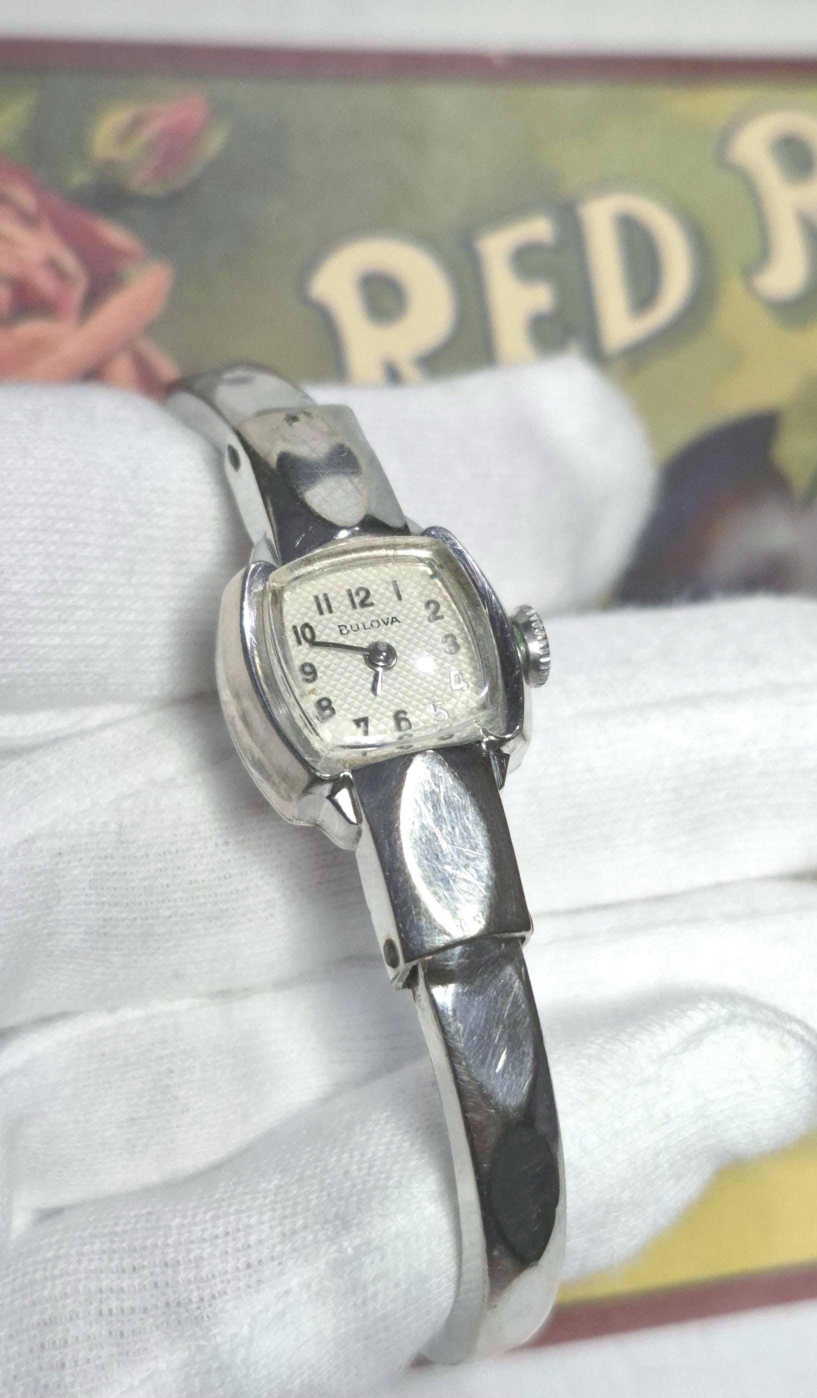 Bulova Ladies Watch 1940s - Etsy display picture 3