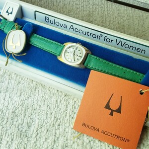 Vintage 1974 Bulova Accutron Ladies Watch With Rare BOX, TAG  display picture 1