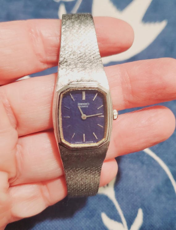 Seiko Rare Luxury Ladies Watch Two-Tone Bracelet Case Blue Rectangular Dial Seiko Rare Luxury Ladies Watch Two-Tone Bracelet Case Blue  main image 4