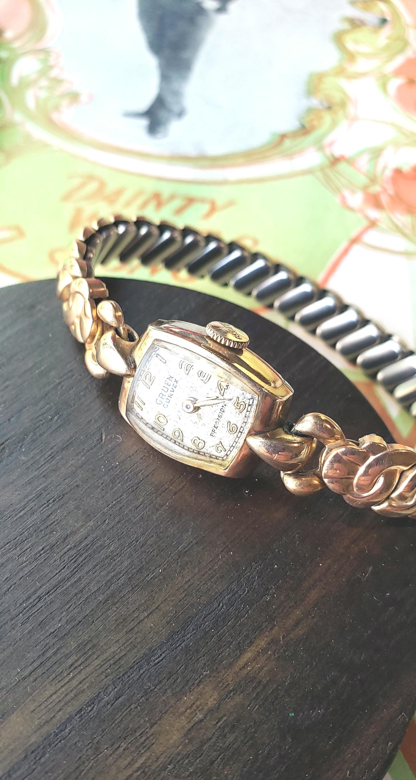 Vintage 1930s 10K Gold Gruen Curvex Women display picture 3