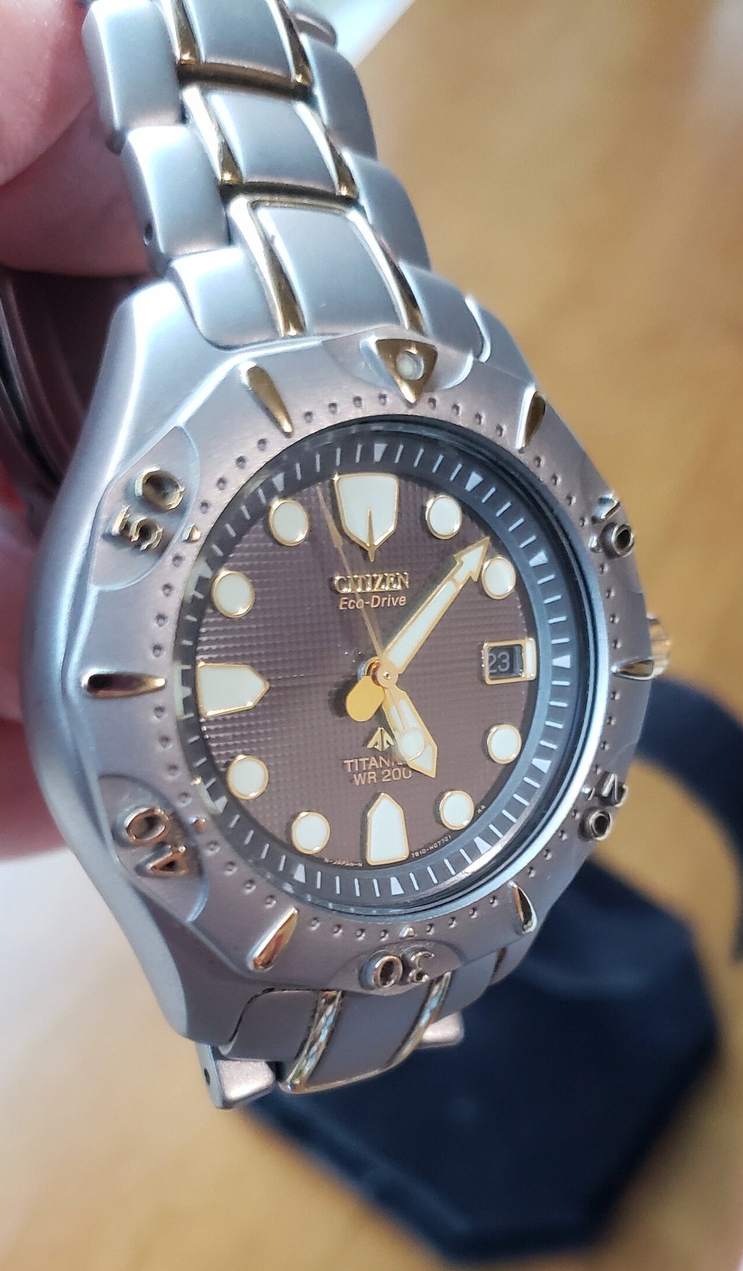 Citizen wr200 titanium solar tech 180 hotsell