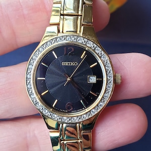Vintage Seiko Gold & Crystals Ladies Watch With Calendar! Absolutely Gorgeous and Classy Wrist Watch! New Battery! STUNNING!