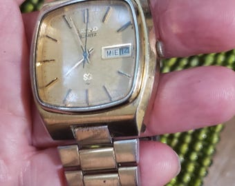 Vintage 1970s Seiko Men's Watch: Square Dial, Original Band! New