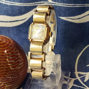 Vintage 1940&#39;s 10K Gold Ladies Cocktail Watch! Very Unique Chain Band! 17 Jewels, Swiss Made!  Works! RARE!!!