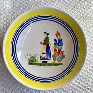 Henriot Quimper French Faience Hand Painted Pottery 8,5” Bowl with Classic Breton Lady Design