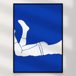 Impression d'art gay masculin | Art mural queer en téléchargement numérique – Sasha bleu blanc, chaussettes, décoration d'intérieur LGBTQ+, illustration intime, cadeau imprimable
