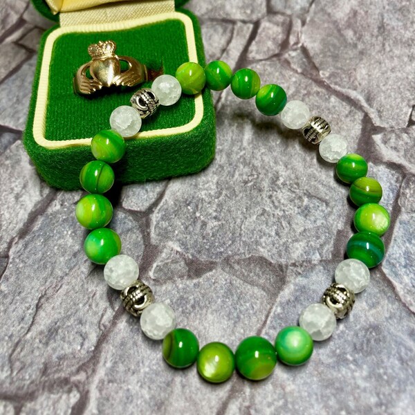 Green shell & white agate bracelet with silver accents