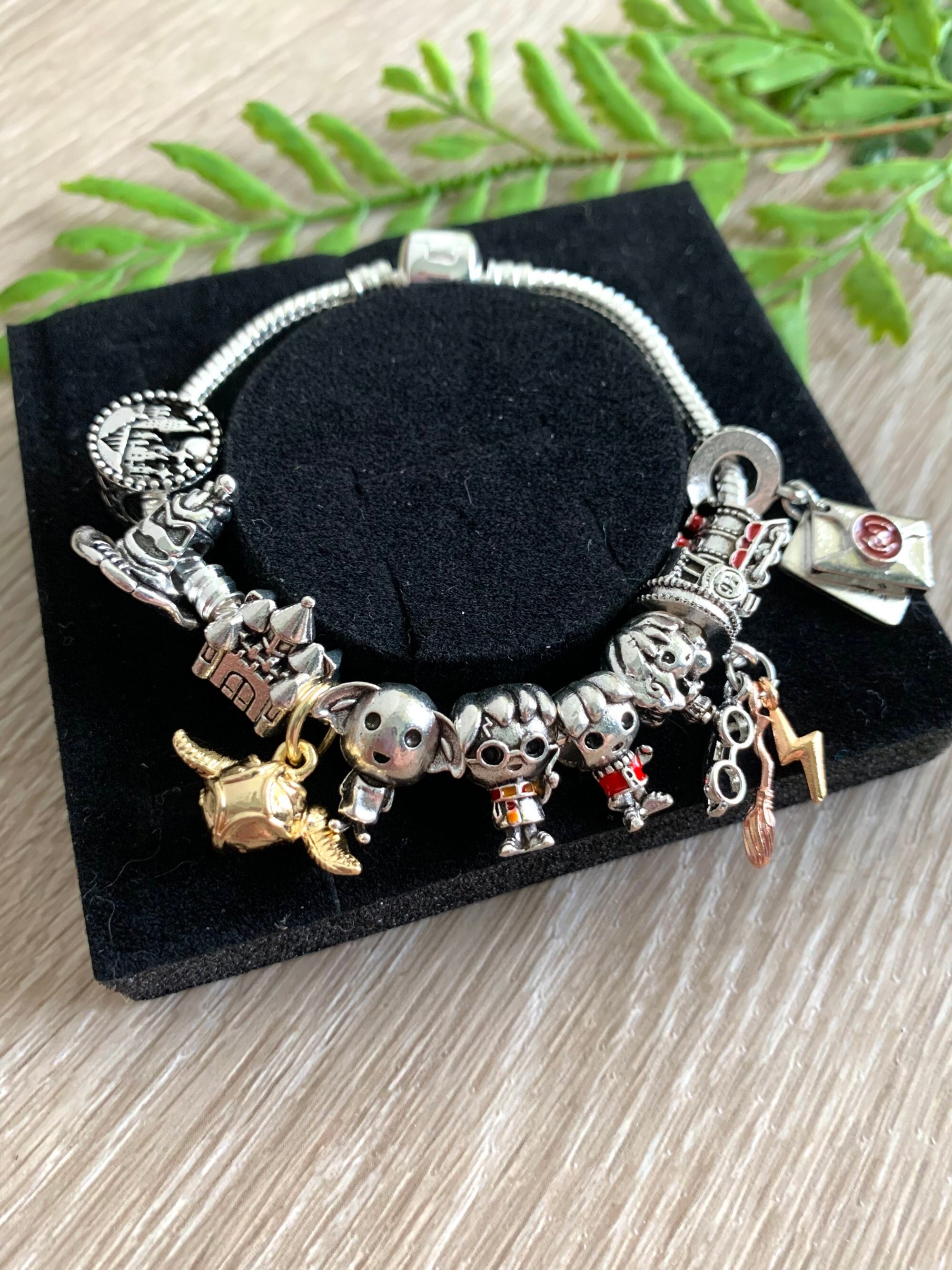 Harry Potter Black Leather Charm Bracelet-medium (19cm) Brand New