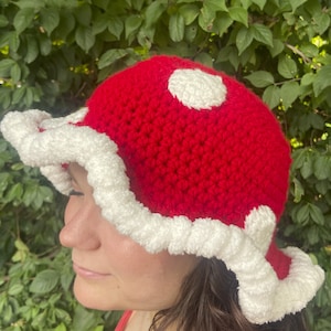 Crochet Fluffy Mushroom Bucket Hat Pattern