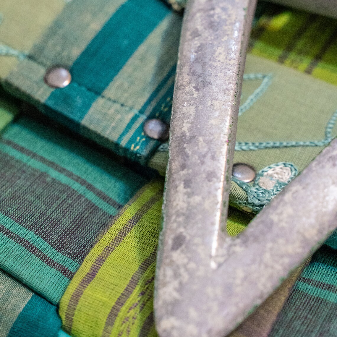 Quality Designer Piece | Floral Shoulder Bag with Unique Design, Vintage Style, Designer Bag, Wearable Art, Good Gift Option, Paul Ropp Bag, foto 3 di 5