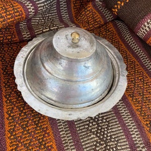 Handmade copper serving plate/Early 1900's/antique serving plate and lid/Hand crafted Turkish serving bowl/Elegant decoration