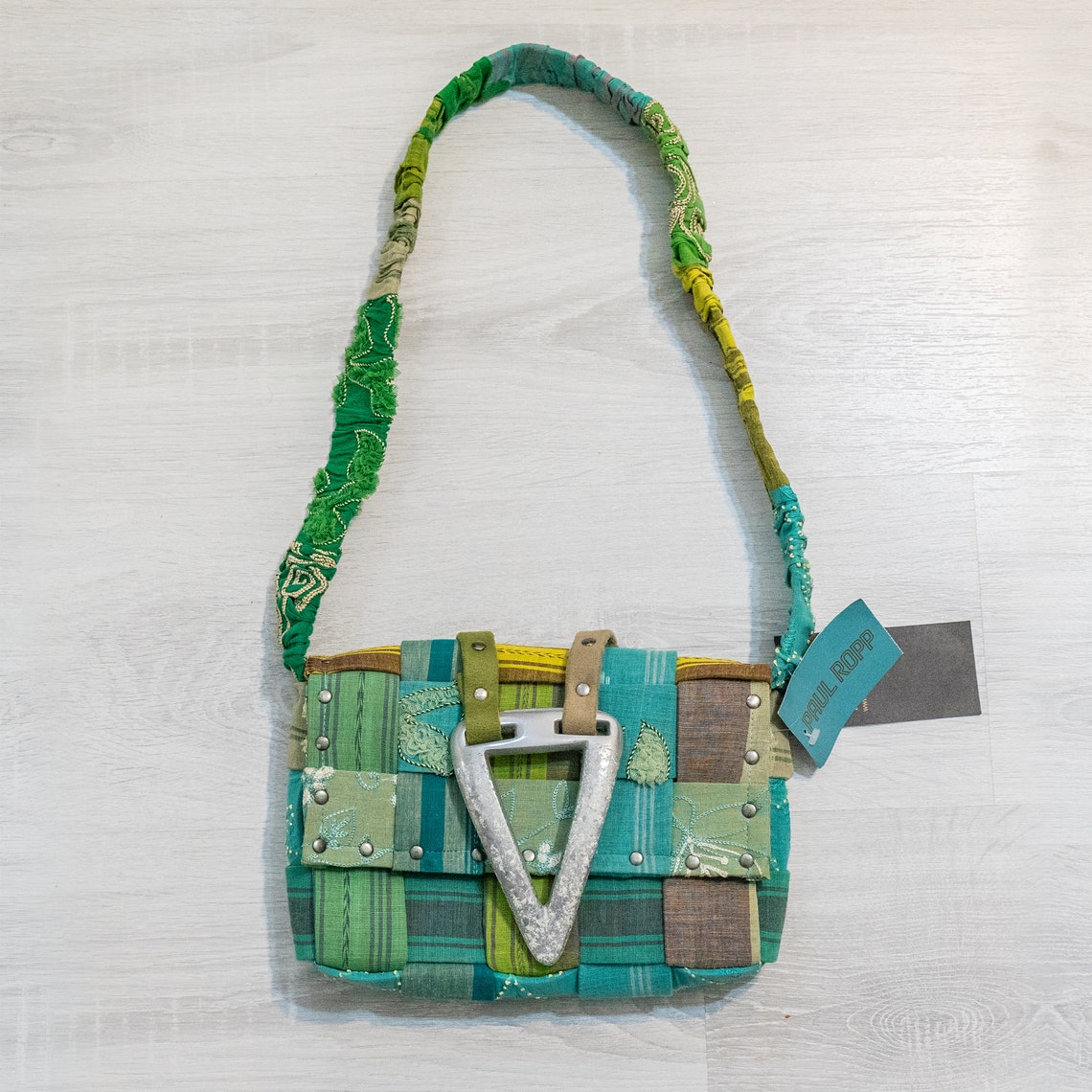 Quality Designer Piece | Floral Shoulder Bag with Unique Design, Vintage Style, Designer Bag, Wearable Art, Good Gift Option, Paul Ropp Bag, foto 2 di 5