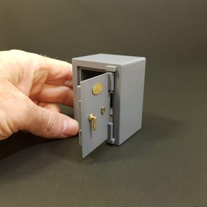 Miniature Safe with Opening Door - 1/12 scale, Digital STL files for 3d Printing