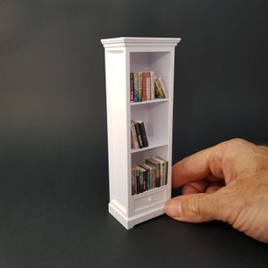 Miniaturowy regał z 3 półkami i 1 szufladą - Miniaturowy mebel Skala 1/12, pliki cyfrowe STL do druku 3D