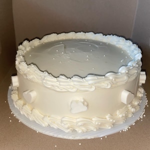 Classic Vanilla and Buttercream Cake