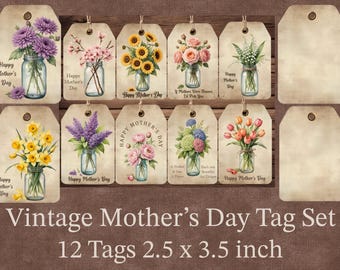 Peut inclure: Ensemble de 12 étiquettes cadeaux vintage pour la fête des mères. Chaque étiquette présente un arrangement floral différent dans un bocal en verre avec un message manuscrit. Les étiquettes sont imprimées sur un papier texturé avec un aspect vieilli. Les étiquettes mesurent 6,35 cm sur 8,89 cm.