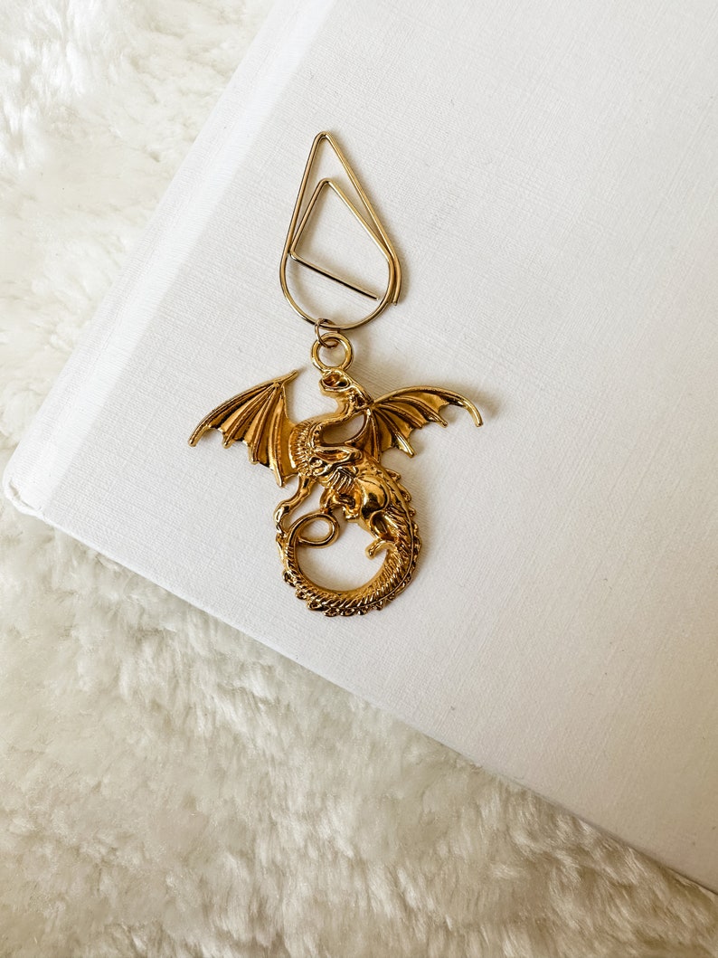 Gold Dragon Charm Bookmark Clip, Dragon Charms, Dragon Bookmark, Fantasy Romance Bookmark, Bookmark Gift, Gift for Book Lovers, Bookish Gift zdjęcie 2