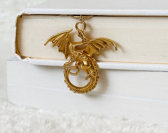 Gold Drachen Charm Lesezeichen Clip, Drachen Charms, Fantasy Romantik Lesezeichen, Lesezeichen Geschenk, Geschenk für Buchliebhaber, Bücherwurm Geschenk