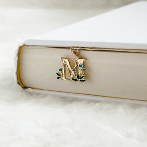 Letter M Monogram Paperclip Bookmark, Unique Bookmark, Alphabet Charm, Bookmark Gift, Gift for Book Lovers, Charms Collection, Bookish Gift