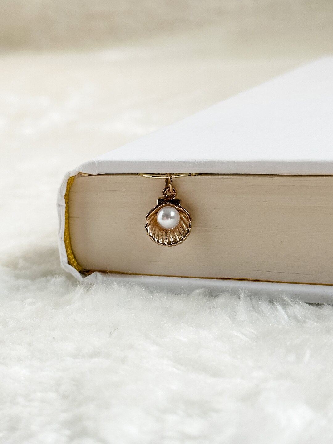 Seashell Pearl Charm Bookmark Paperclip, Ocean Charms, Gold, Bookmark ...