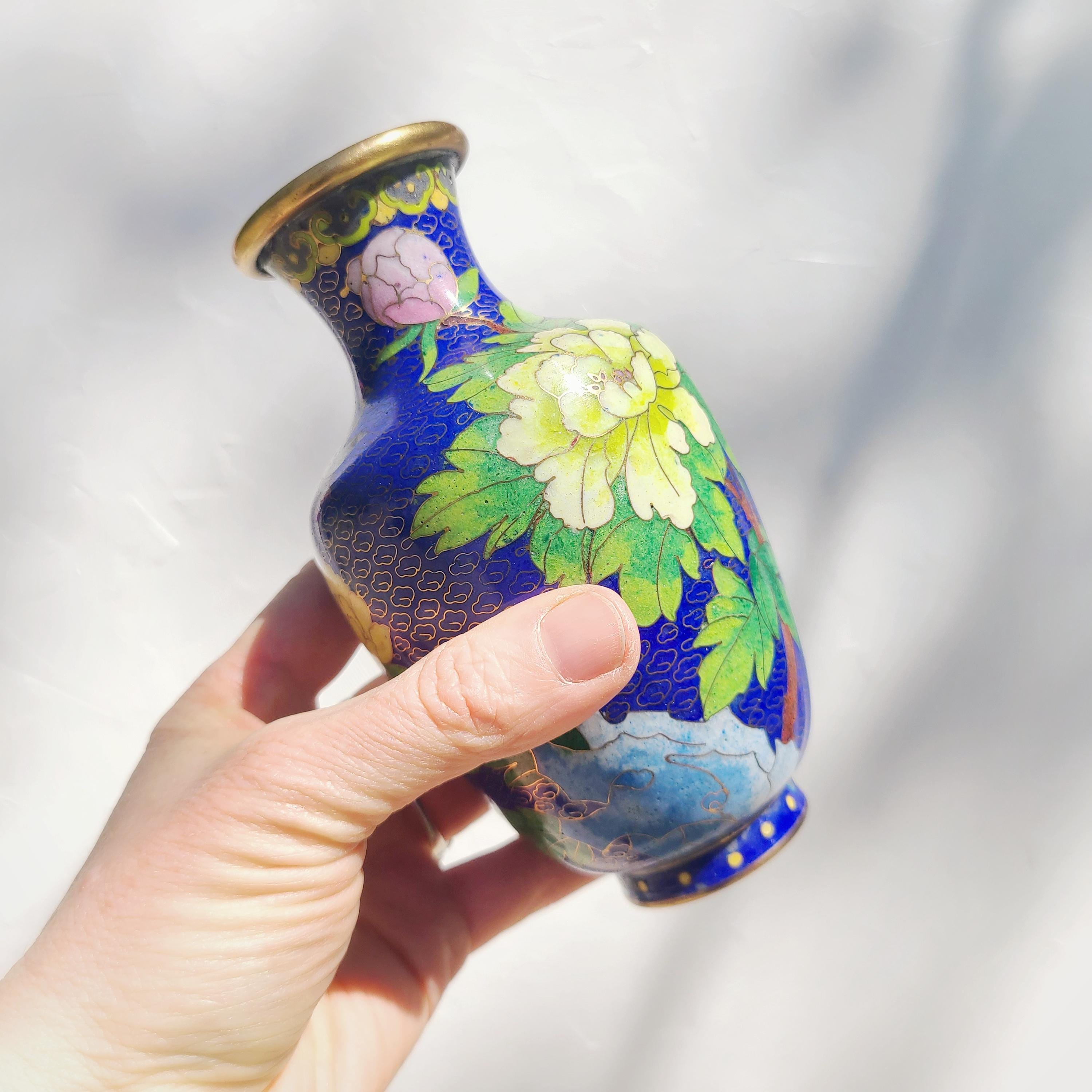 中国製七宝焼き花瓶：コバルトブルーの花と鳥の模様（2個セット